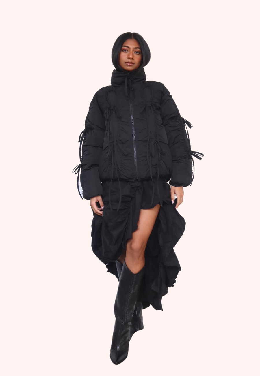 Bommy Puffer Jacket in Black