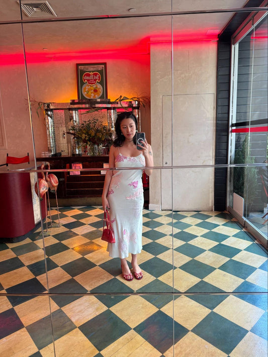 A Hauteline Review, by Magasin